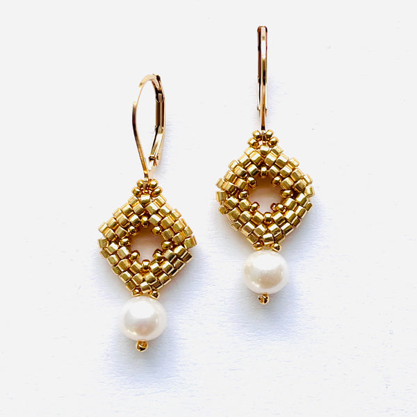 New Freshwater Pearl Drop Earrings